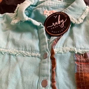 Relaxed fit Shacket top